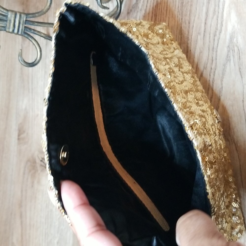 Victoria's Secret Gold Sequin Bag Pouch Purse - Picture 7 of 7